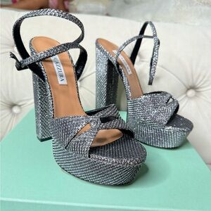 Stunning sandals and extremely comfortable